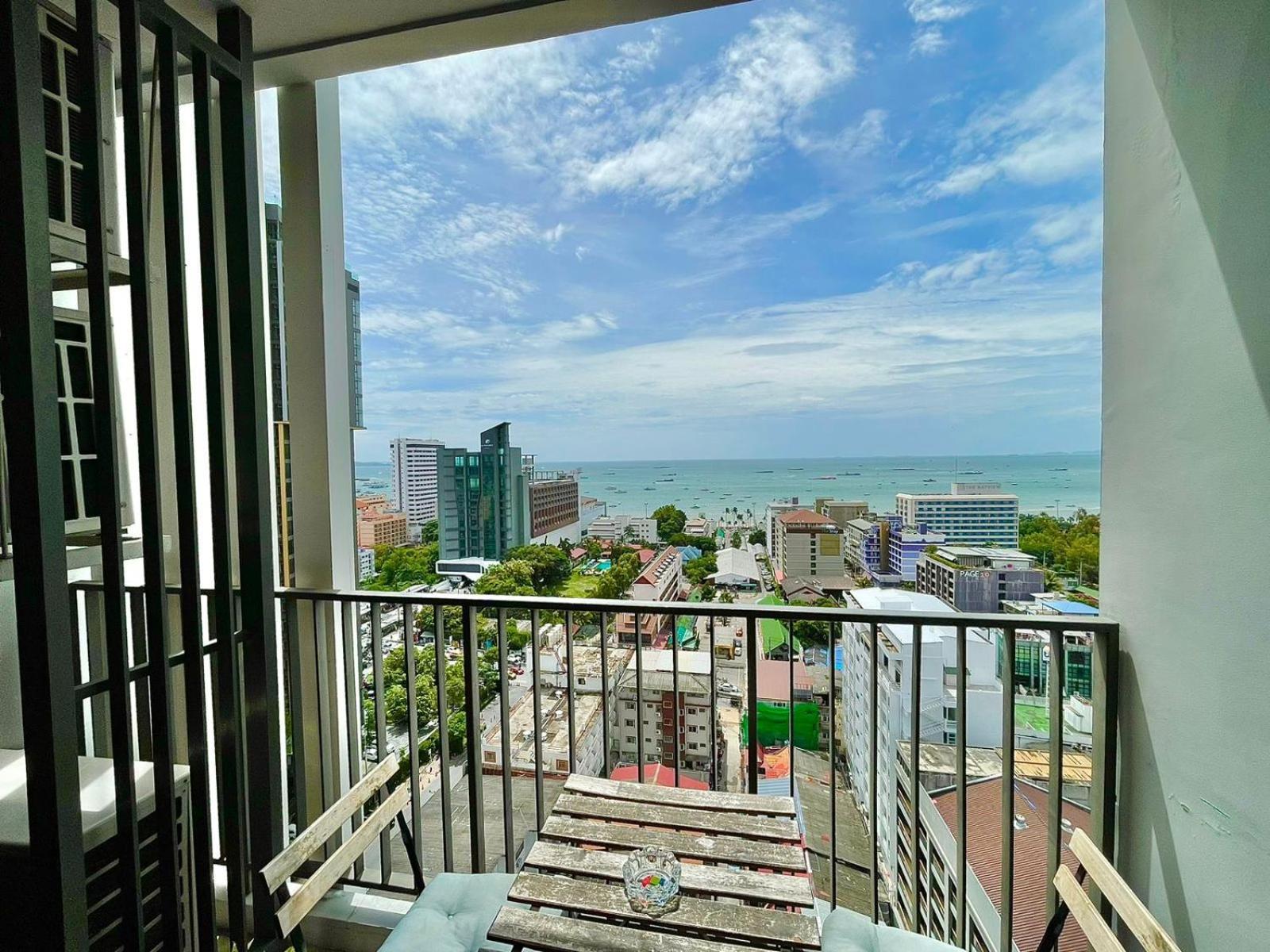 Apartament The Base Deluxe Pattaya Zewnętrze zdjęcie